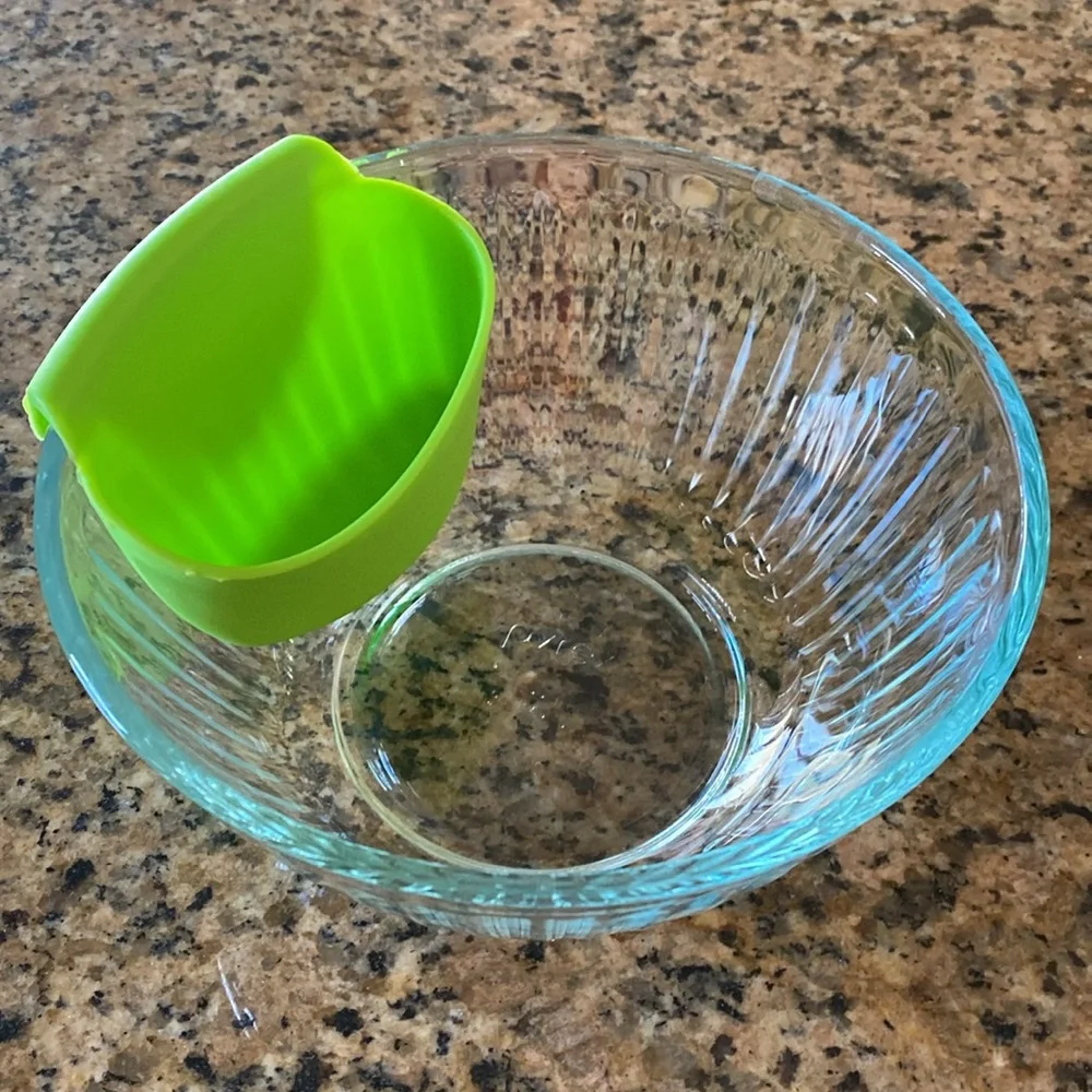 Trendy Hime Goods Silicone Clip Dip Sauce Condiment Snack Bowls Set of 2